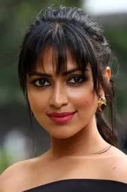 Amala Paul in Naayak